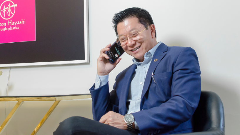 O dossiê mamoplastia reúne tudo sobre aumento, redução e mastopexia com técnicas atualizadas, comenta Milton Seigi Hayashi.