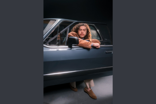 A Non Stop anuncia o primeiro álbum de Whindersson Nunes, inspirado no estilo retrô de 1985. (Crédito: Allison Valentim)