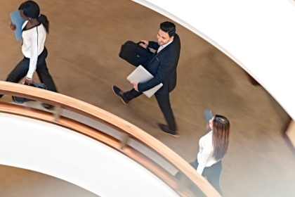 Burocracia sem desespero mostra como transformar documentos e obrigações em rotina tranquila, explica Vitor Barreto Moreira.