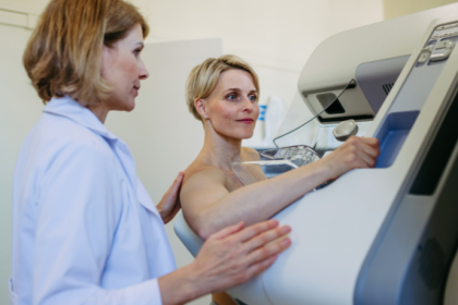 Vinicius Tadeu Sattin Rodrigues ressalta como a mamografia periódica integra um planejamento preventivo essencial para a saúde das mamas.